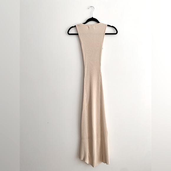 DISSH DRESS - Picture 3 of 3